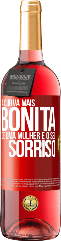 29,95 € Envio grátis | Vinho rosé Edição ROSÉ A curva mais bonita de uma mulher é o seu sorriso Etiqueta Vermelha. Etiqueta personalizável Vinho jovem Colheita 2024 Tempranillo