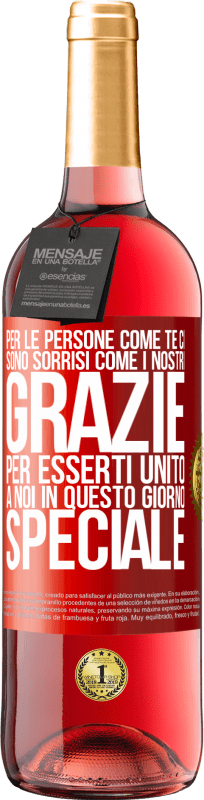 29,95 € Spedizione Gratuita | Vino rosato Edizione ROSÉ Per le persone come te ci sono sorrisi come i nostri. Grazie per esserti unito a noi in questo giorno speciale Etichetta Rossa. Etichetta personalizzabile Vino giovane Raccogliere 2024 Tempranillo