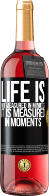 29,95 € Free Shipping | Rosé Wine ROSÉ Edition Life is not measured in minutes, it is measured in moments Black Label. Customizable label Young wine Harvest 2024 Tempranillo