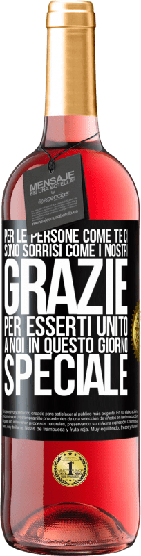 29,95 € Spedizione Gratuita | Vino rosato Edizione ROSÉ Per le persone come te ci sono sorrisi come i nostri. Grazie per esserti unito a noi in questo giorno speciale Etichetta Nera. Etichetta personalizzabile Vino giovane Raccogliere 2024 Tempranillo