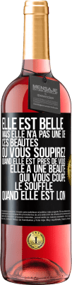 29,95 € Envoi gratuit | Vin rosé Édition ROSÉ Elle est belle. Mais elle n'a pas une de ces beautés où vous soupirez quand elle est près de vous. Elle a une beauté qui vous co Étiquette Noire. Étiquette personnalisable Vin jeune Récolte 2024 Tempranillo