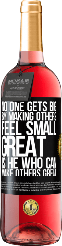 29,95 € Free Shipping | Rosé Wine ROSÉ Edition No one gets big by making others feel small. Great is he who can make others great Black Label. Customizable label Young wine Harvest 2023 Tempranillo