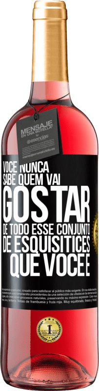 29,95 € Envio grátis | Vinho rosé Edição ROSÉ Você nunca sabe quem vai gostar de todo esse conjunto de esquisitices que você é Etiqueta Preta. Etiqueta personalizável Vinho jovem Colheita 2024 Tempranillo