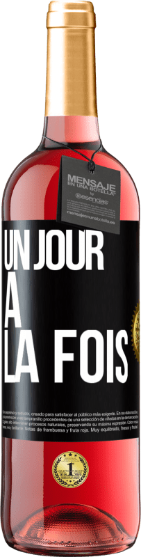 29,95 € Envoi gratuit | Vin rosé Édition ROSÉ Un jour à la fois Étiquette Noire. Étiquette personnalisable Vin jeune Récolte 2024 Tempranillo