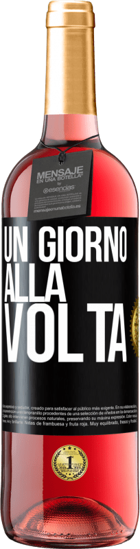 29,95 € Spedizione Gratuita | Vino rosato Edizione ROSÉ Un giorno alla volta Etichetta Nera. Etichetta personalizzabile Vino giovane Raccogliere 2024 Tempranillo