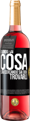 29,95 € Spedizione Gratuita | Vino rosato Edizione ROSÉ Quando sai cosa stai cercando, sai dove trovarlo Etichetta Nera. Etichetta personalizzabile Vino giovane Raccogliere 2023 Tempranillo