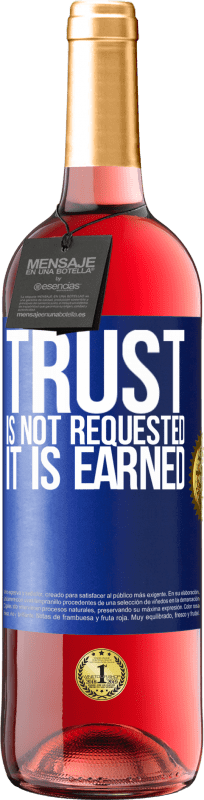 29,95 € 免费送货 | 桃红葡萄酒 ROSÉ版 不要求信任，可以赢得 蓝色标签. 可自定义的标签 青年酒 收成 2023 Tempranillo