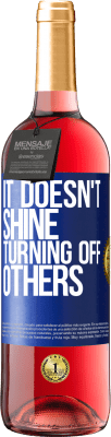 29,95 € Free Shipping | Rosé Wine ROSÉ Edition It doesn't shine turning off others Blue Label. Customizable label Young wine Harvest 2025 Tempranillo