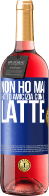 29,95 € Spedizione Gratuita | Vino rosato Edizione ROSÉ Non ho mai fatto amicizia con il latte Etichetta Blu. Etichetta personalizzabile Vino giovane Raccogliere 2024 Tempranillo