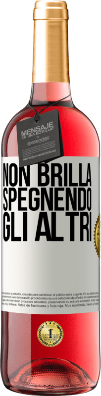 29,95 € Spedizione Gratuita | Vino rosato Edizione ROSÉ Non brilla spegnendo gli altri Etichetta Bianca. Etichetta personalizzabile Vino giovane Raccogliere 2024 Tempranillo