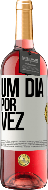 29,95 € Envio grátis | Vinho rosé Edição ROSÉ Um dia por vez Etiqueta Branca. Etiqueta personalizável Vinho jovem Colheita 2024 Tempranillo