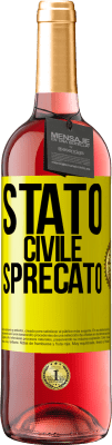 29,95 € Spedizione Gratuita | Vino rosato Edizione ROSÉ Stato civile: sprecato Etichetta Gialla. Etichetta personalizzabile Vino giovane Raccogliere 2023 Tempranillo