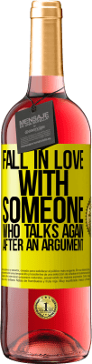 29,95 € Free Shipping | Rosé Wine ROSÉ Edition Fall in love with someone who talks again after an argument Yellow Label. Customizable label Young wine Harvest 2024 Tempranillo