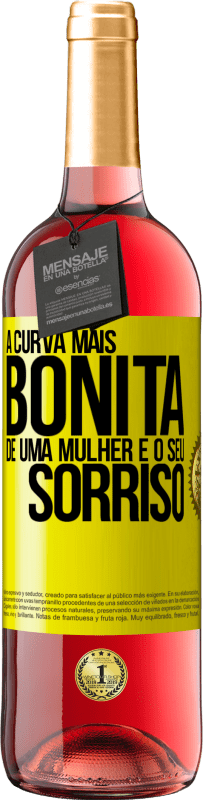 29,95 € Envio grátis | Vinho rosé Edição ROSÉ A curva mais bonita de uma mulher é o seu sorriso Etiqueta Amarela. Etiqueta personalizável Vinho jovem Colheita 2024 Tempranillo