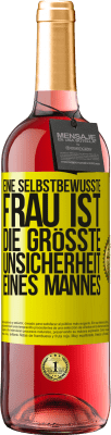 29,95 € Kostenloser Versand | Roséwein ROSÉ Ausgabe Eine selbstbewusste Frau ist die größte Unsicherheit eines Mannes Gelbes Etikett. Anpassbares Etikett Junger Wein Ernte 2024 Tempranillo