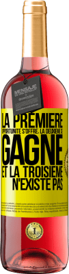 29,95 € Envoi gratuit | Vin rosé Édition ROSÉ La première opportunité s'offre, la deuxième se gagne et la troisième n'existe pas Étiquette Jaune. Étiquette personnalisable Vin jeune Récolte 2024 Tempranillo