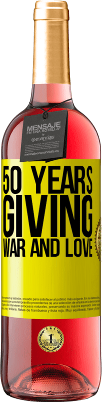 29,95 € 免费送货 | 桃红葡萄酒 ROSÉ版 50年来给予战争和爱 黄色标签. 可自定义的标签 青年酒 收成 2023 Tempranillo