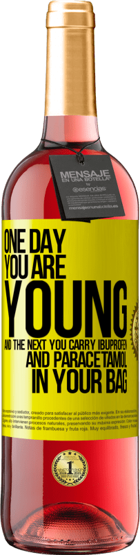 29,95 € Free Shipping | Rosé Wine ROSÉ Edition One day you are young and the next you carry ibuprofen and paracetamol in your bag Yellow Label. Customizable label Young wine Harvest 2024 Tempranillo