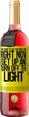 29,95 € 送料無料 | ロゼワイン ROSÉエディション 汚い家を見るのは我慢できない。今起きて電気を消します 黄色のラベル. カスタマイズ可能なラベル 若いワイン 収穫 2025 Tempranillo