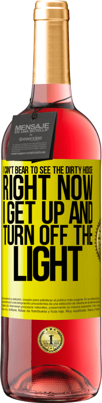 29,95 € 送料無料 | ロゼワイン ROSÉエディション 汚い家を見るのは我慢できない。今起きて電気を消します 黄色のラベル. カスタマイズ可能なラベル 若いワイン 収穫 2025 Tempranillo