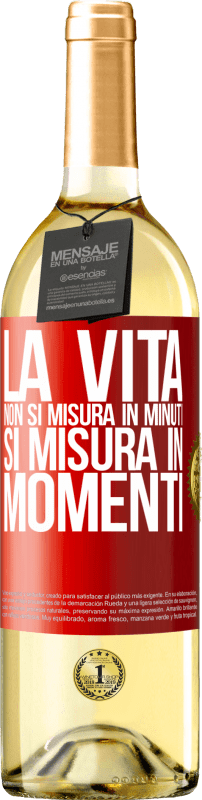 29,95 € Spedizione Gratuita | Vino bianco Edizione WHITE La vita non si misura in minuti, si misura in momenti Etichetta Rossa. Etichetta personalizzabile Vino giovane Raccogliere 2024 Verdejo