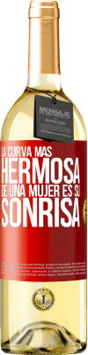 29,95 € Envío gratis | Vino Blanco Edición WHITE La curva más hermosa de una mujer es su sonrisa Etiqueta Roja. Etiqueta personalizable Vino joven Cosecha 2024 Verdejo