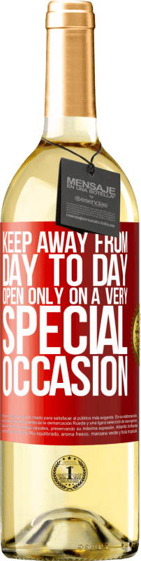 29,95 € Free Shipping | White Wine WHITE Edition Keep away from day to day. Open only on a very special occasion Red Label. Customizable label Young wine Harvest 2024 Verdejo