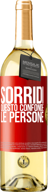 29,95 € Spedizione Gratuita | Vino bianco Edizione WHITE Sorridi, questo confonde le persone Etichetta Rossa. Etichetta personalizzabile Vino giovane Raccogliere 2024 Verdejo