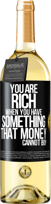 29,95 € Free Shipping | White Wine WHITE Edition You are rich when you have something that money cannot buy Black Label. Customizable label Young wine Harvest 2024 Verdejo