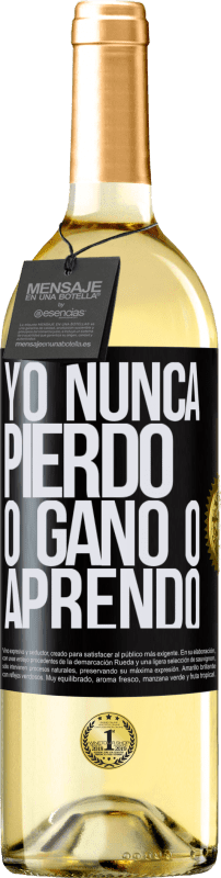 29,95 € Envío gratis | Vino Blanco Edición WHITE Yo nunca pierdo. O gano o aprendo Etiqueta Negra. Etiqueta personalizable Vino joven Cosecha 2024 Verdejo