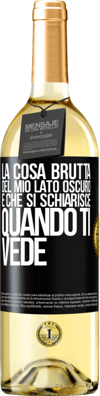 29,95 € Spedizione Gratuita | Vino bianco Edizione WHITE La cosa brutta del mio lato oscuro è che si schiarisce quando ti vede Etichetta Nera. Etichetta personalizzabile Vino giovane Raccogliere 2024 Verdejo