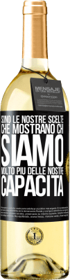29,95 € Spedizione Gratuita | Vino bianco Edizione WHITE Sono le nostre scelte che mostrano chi siamo, molto più delle nostre capacità Etichetta Nera. Etichetta personalizzabile Vino giovane Raccogliere 2024 Verdejo