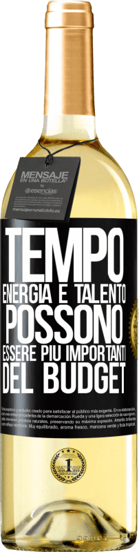 29,95 € Spedizione Gratuita | Vino bianco Edizione WHITE Tempo, energia e talento possono essere più importanti del budget Etichetta Nera. Etichetta personalizzabile Vino giovane Raccogliere 2024 Verdejo