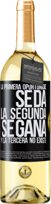 29,95 € Envío gratis | Vino Blanco Edición WHITE La primera oportunidad se da, la segunda se gana, y la tercera no existe Etiqueta Negra. Etiqueta personalizable Vino joven Cosecha 2024 Verdejo