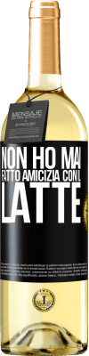 29,95 € Spedizione Gratuita | Vino bianco Edizione WHITE Non ho mai fatto amicizia con il latte Etichetta Nera. Etichetta personalizzabile Vino giovane Raccogliere 2023 Verdejo