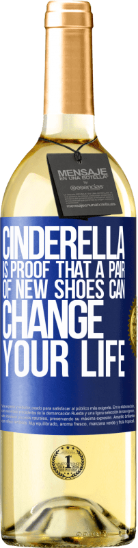 29,95 € 免费送货 | 白葡萄酒 WHITE版 灰姑娘证明一双新鞋可以改变您的生活 蓝色标签. 可自定义的标签 青年酒 收成 2023 Verdejo