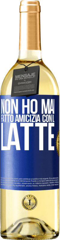 29,95 € Spedizione Gratuita | Vino bianco Edizione WHITE Non ho mai fatto amicizia con il latte Etichetta Blu. Etichetta personalizzabile Vino giovane Raccogliere 2023 Verdejo