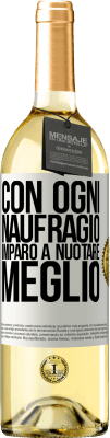 29,95 € Spedizione Gratuita | Vino bianco Edizione WHITE Con ogni naufragio imparo a nuotare meglio Etichetta Bianca. Etichetta personalizzabile Vino giovane Raccogliere 2023 Verdejo