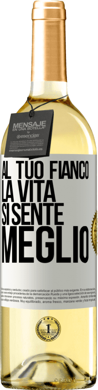 29,95 € Spedizione Gratuita | Vino bianco Edizione WHITE Al tuo fianco la vita si sente meglio Etichetta Bianca. Etichetta personalizzabile Vino giovane Raccogliere 2024 Verdejo