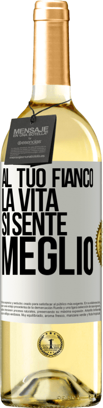 29,95 € Spedizione Gratuita | Vino bianco Edizione WHITE Al tuo fianco la vita si sente meglio Etichetta Bianca. Etichetta personalizzabile Vino giovane Raccogliere 2025 Verdejo