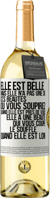 29,95 € Envoi gratuit | Vin blanc Édition WHITE Elle est belle. Mais elle n'a pas une de ces beautés où vous soupirez quand elle est près de vous. Elle a une beauté qui vous co Étiquette Blanche. Étiquette personnalisable Vin jeune Récolte 2024 Verdejo