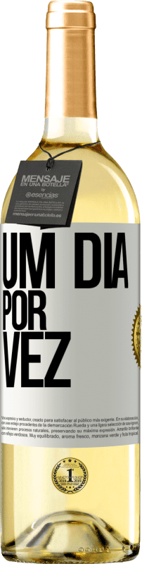 29,95 € Envio grátis | Vinho branco Edição WHITE Um dia por vez Etiqueta Branca. Etiqueta personalizável Vinho jovem Colheita 2024 Verdejo