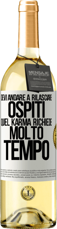 29,95 € Spedizione Gratuita | Vino bianco Edizione WHITE Devi andare a rilasciare ospiti, quel karma richiede molto tempo Etichetta Bianca. Etichetta personalizzabile Vino giovane Raccogliere 2023 Verdejo