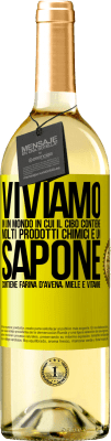 29,95 € Spedizione Gratuita | Vino bianco Edizione WHITE Viviamo in un mondo in cui il cibo contiene molti prodotti chimici e un sapone contiene farina d'avena, miele e vitamine Etichetta Gialla. Etichetta personalizzabile Vino giovane Raccogliere 2024 Verdejo