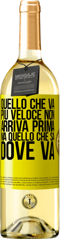 29,95 € Spedizione Gratuita | Vino bianco Edizione WHITE Quello che va più veloce non arriva prima, ma quello che sa dove va Etichetta Gialla. Etichetta personalizzabile Vino giovane Raccogliere 2024 Verdejo