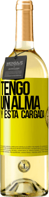 29,95 € 送料無料 | 白ワイン WHITEエディション Tengo un alma y está cargada 黄色のラベル. カスタマイズ可能なラベル 若いワイン 収穫 2025 Verdejo
