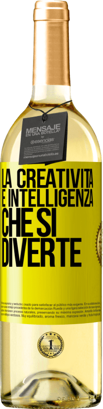 29,95 € Spedizione Gratuita | Vino bianco Edizione WHITE La creatività è intelligenza che si diverte Etichetta Gialla. Etichetta personalizzabile Vino giovane Raccogliere 2024 Verdejo