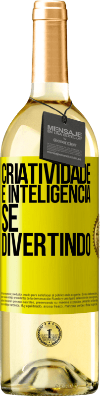 29,95 € Envio grátis | Vinho branco Edição WHITE Criatividade é inteligência se divertindo Etiqueta Amarela. Etiqueta personalizável Vinho jovem Colheita 2025 Verdejo