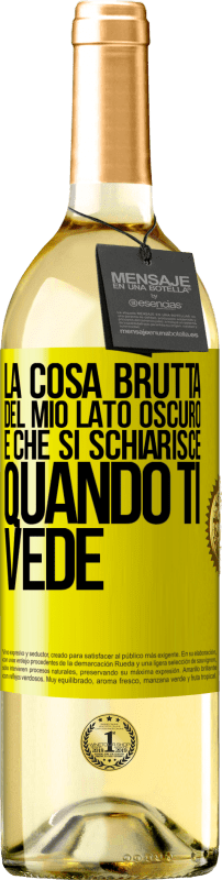 29,95 € Spedizione Gratuita | Vino bianco Edizione WHITE La cosa brutta del mio lato oscuro è che si schiarisce quando ti vede Etichetta Gialla. Etichetta personalizzabile Vino giovane Raccogliere 2024 Verdejo