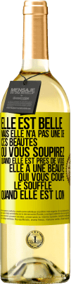 29,95 € Envoi gratuit | Vin blanc Édition WHITE Elle est belle. Mais elle n'a pas une de ces beautés où vous soupirez quand elle est près de vous. Elle a une beauté qui vous co Étiquette Jaune. Étiquette personnalisable Vin jeune Récolte 2024 Verdejo